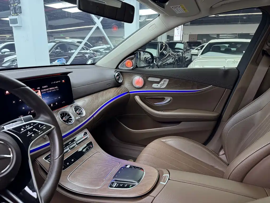 Mercedes-Benz E-Class 2022 — фото 7