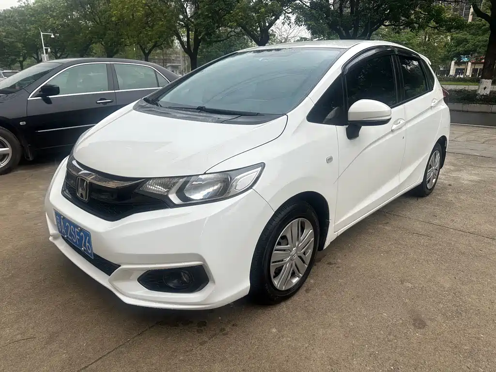 Honda Fit 2018 — фото 1