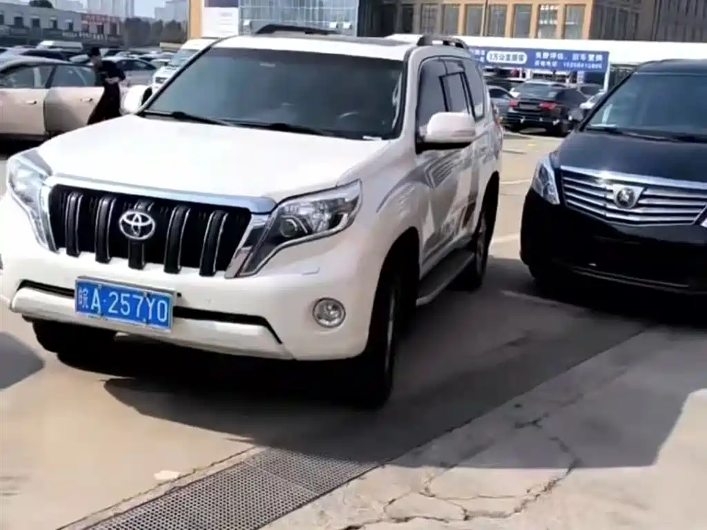 Toyota Prado 2017 — фото 3