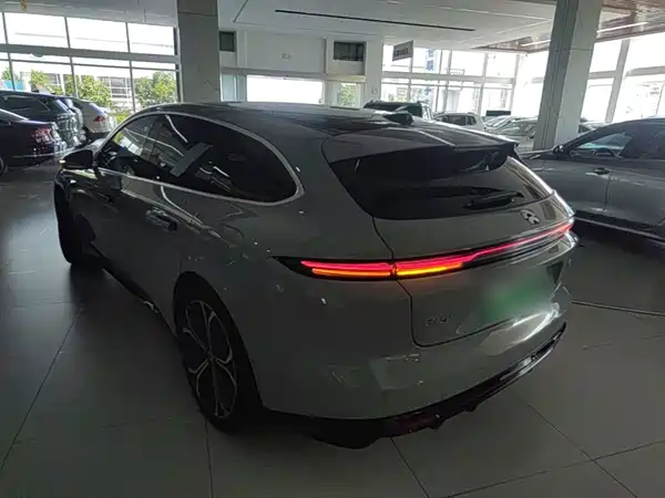 NIO ET5T 2025
