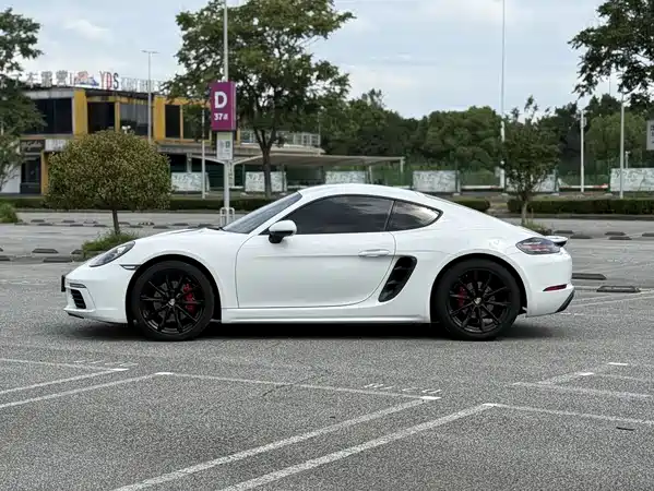 Porsche 718 2017
