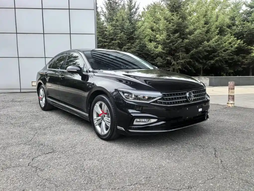 Volkswagen Magotan 2025