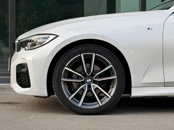 BMW 3 Series 2021