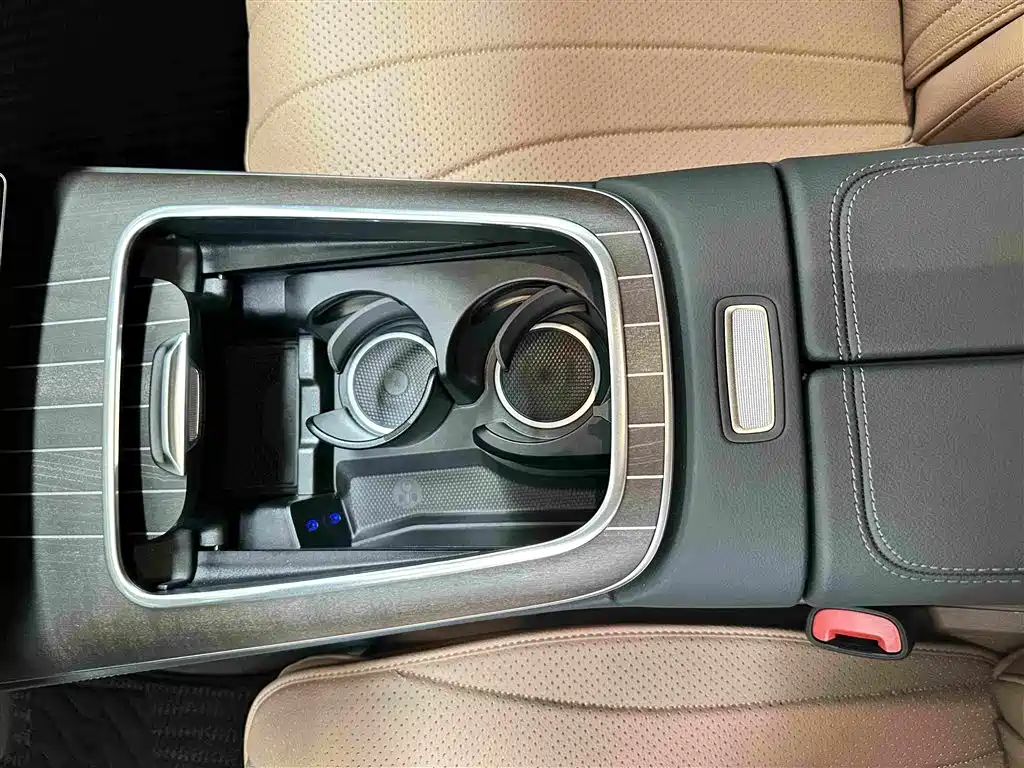 Mercedes-Benz E-Class 2026 — фото 10
