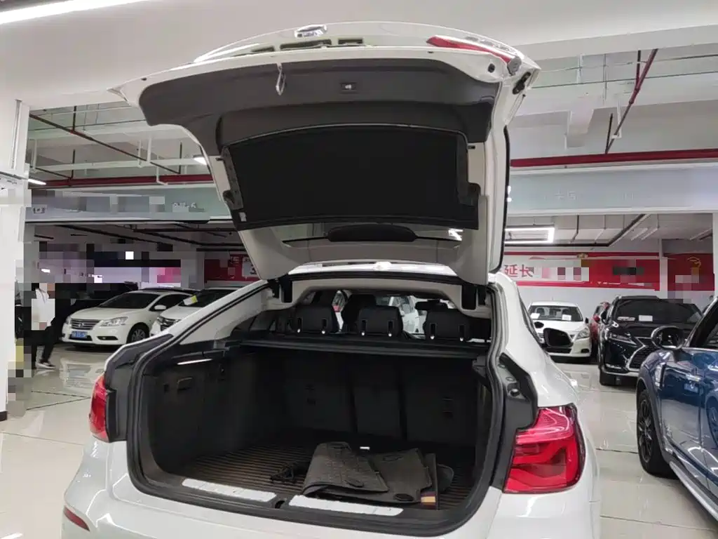 BMW 3 Series GT 2018 — фото 19
