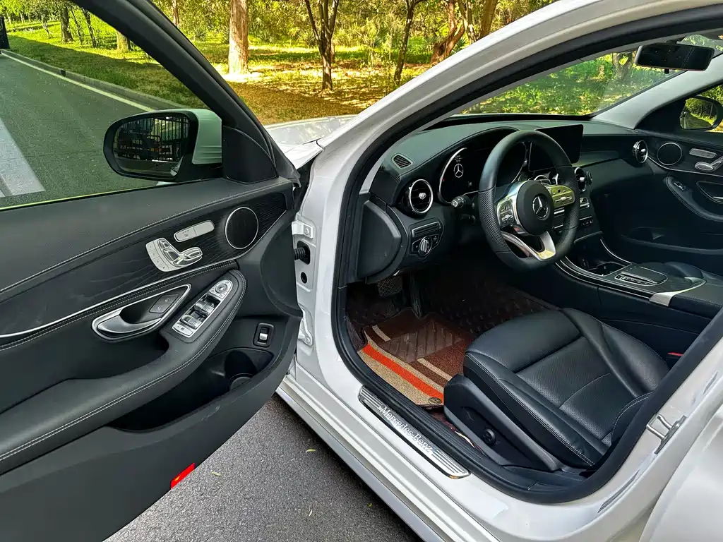 Mercedes-Benz C-Class 2020 — фото 10