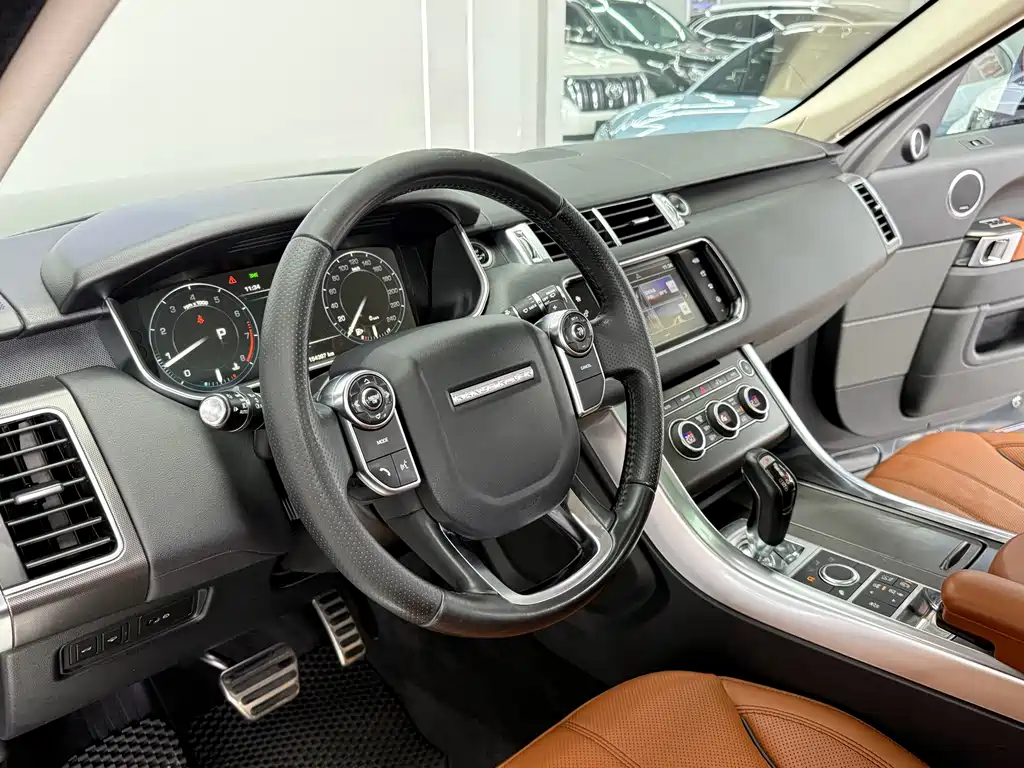 Land Rover Range Rover Sport 2016 — фото 17