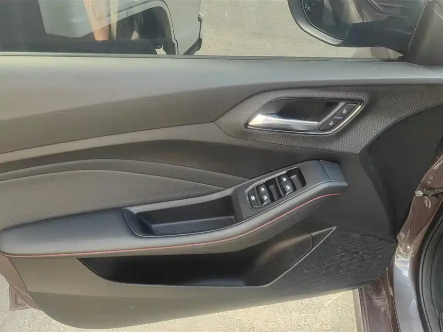 MG 5 2023
