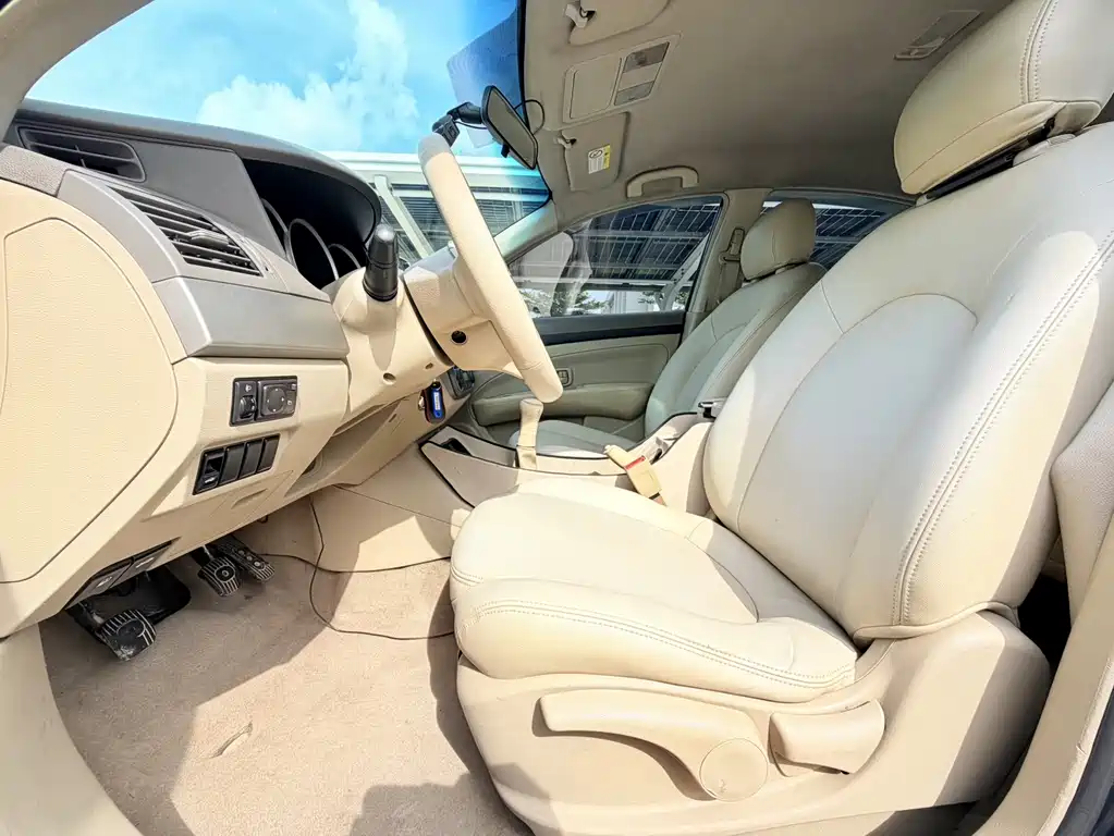 Nissan Sylphy 2014 — фото 11