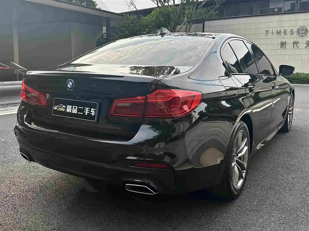 BMW 5 Series 2018 — фото 7