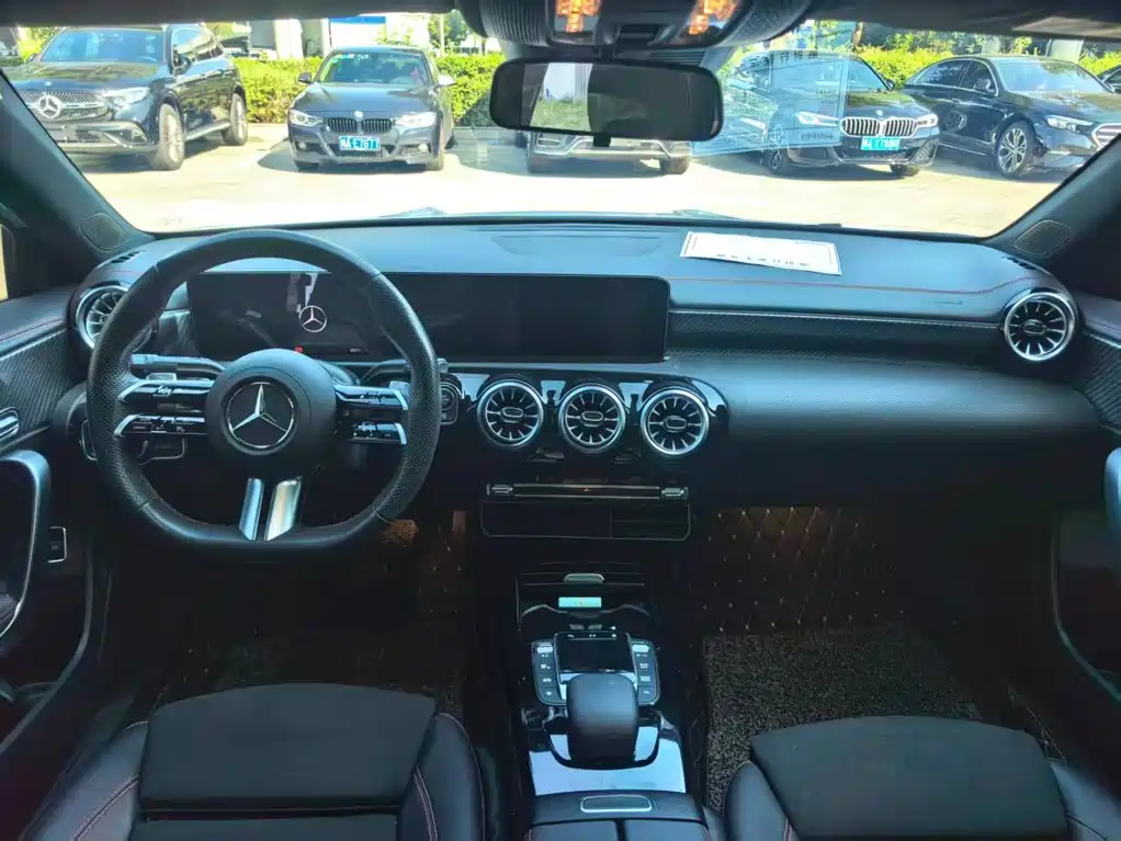 Mercedes-Benz A-Class 2023 — фото 10