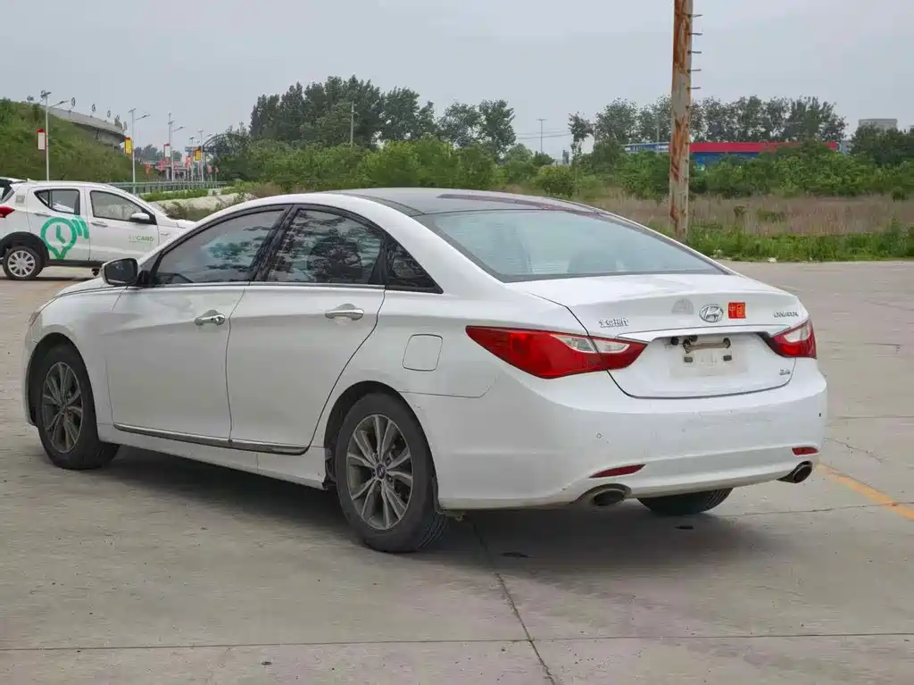 Hyundai Sonata 2015 — фото 3