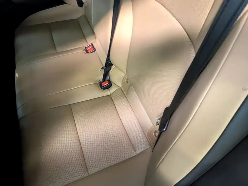 Lexus ES 2021 — фото 10