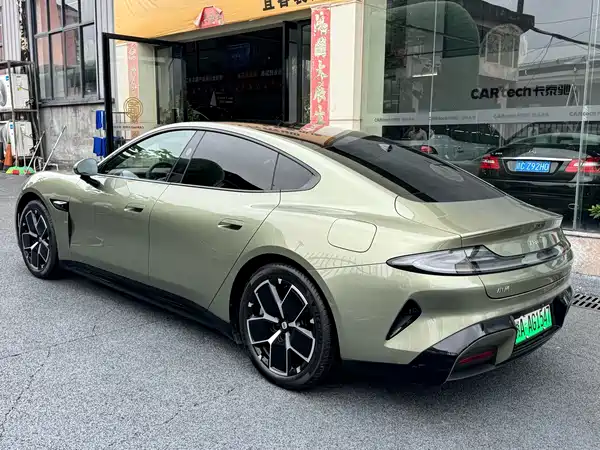 Xiaomi SU7 2025