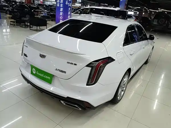 Cadillac CT4 2021