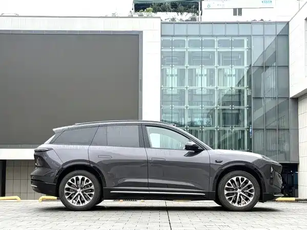 NIO ES6 2025
