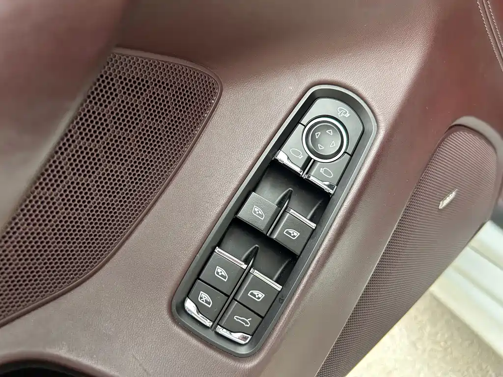 Porsche Panamera 2016 — фото 13