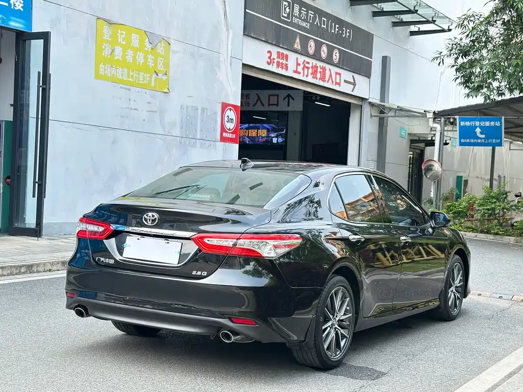 Toyota Camry 2022 — фото 21