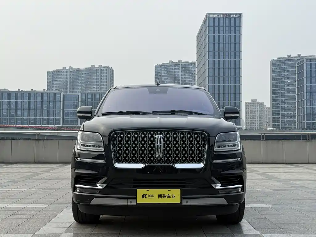 Lincoln Navigator 2018 — фото 2
