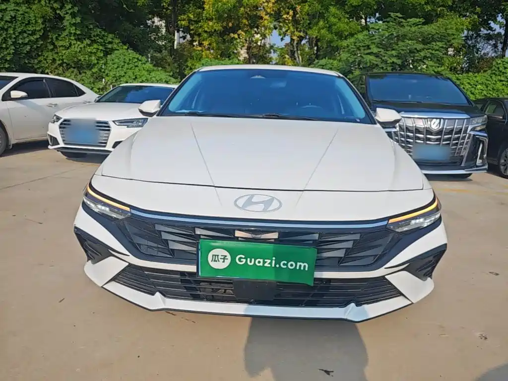 Hyundai Elantra 2024