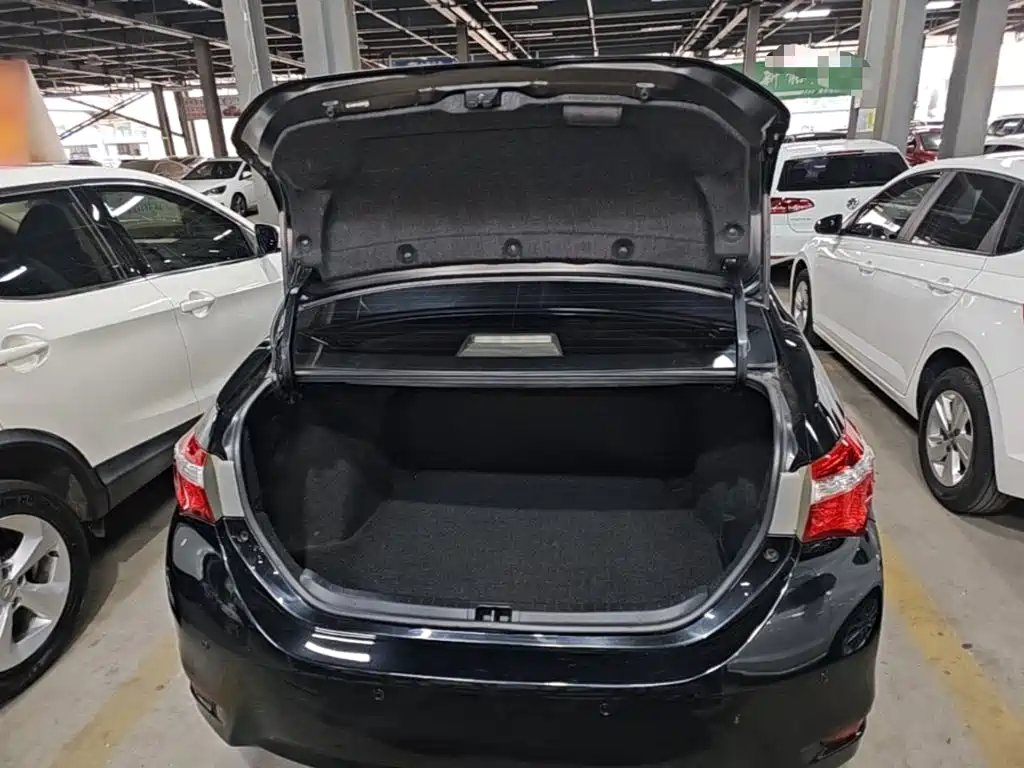 Toyota Corolla 2016 — фото 19