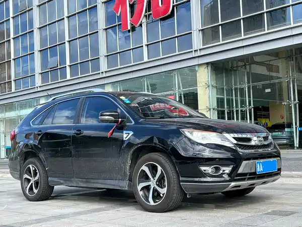 BYD S7 2015