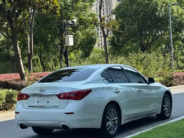 Infiniti Q50L 2016