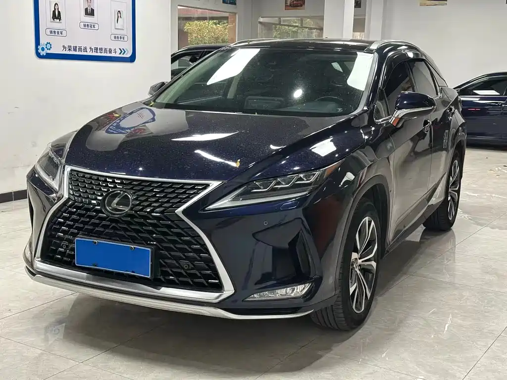 Lexus RX 2020 — фото 1