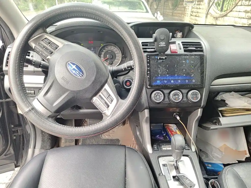 Subaru Forester 2014 — фото 10