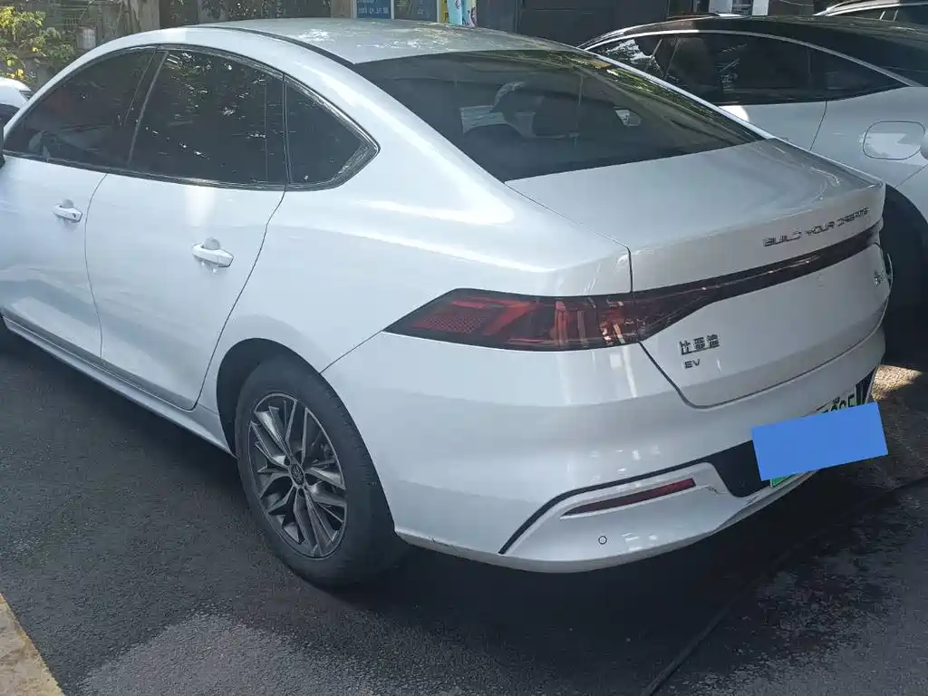 BYD Qin PLUS 2022 — фото 9