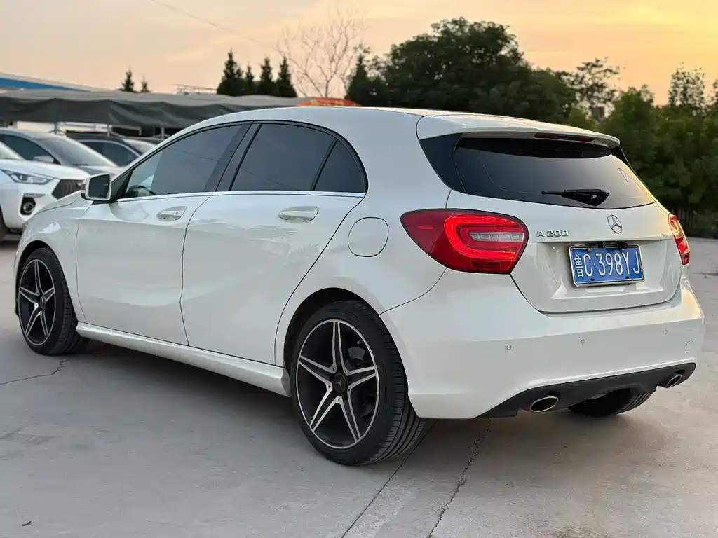 Mercedes-Benz A-Class 2014 — фото 3