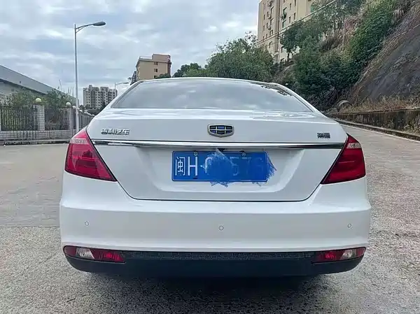 Geely Emgrand 2017