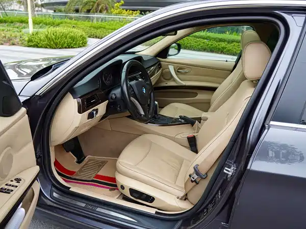 BMW 3 Series 2009