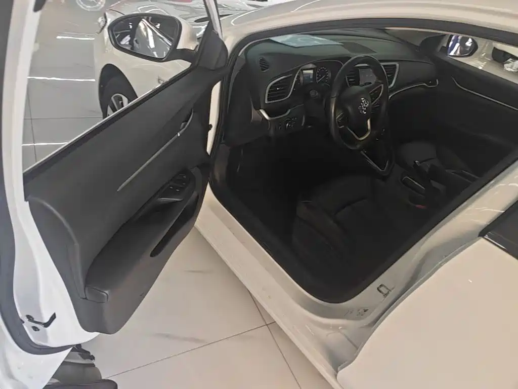 Buick Excelle 2020 — фото 16
