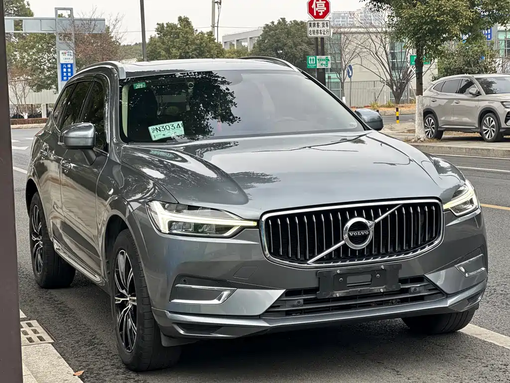 Volvo XC60 2019 — фото 2