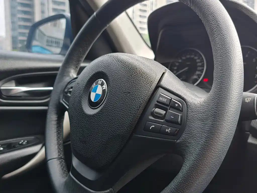 BMW 1 Series 2014 — фото 12