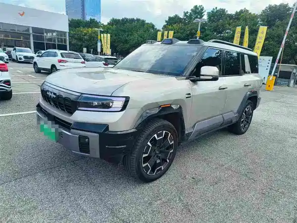 Fangchengbao Leopard 8 2024