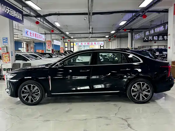 Hongqi H5 PHEV 2026