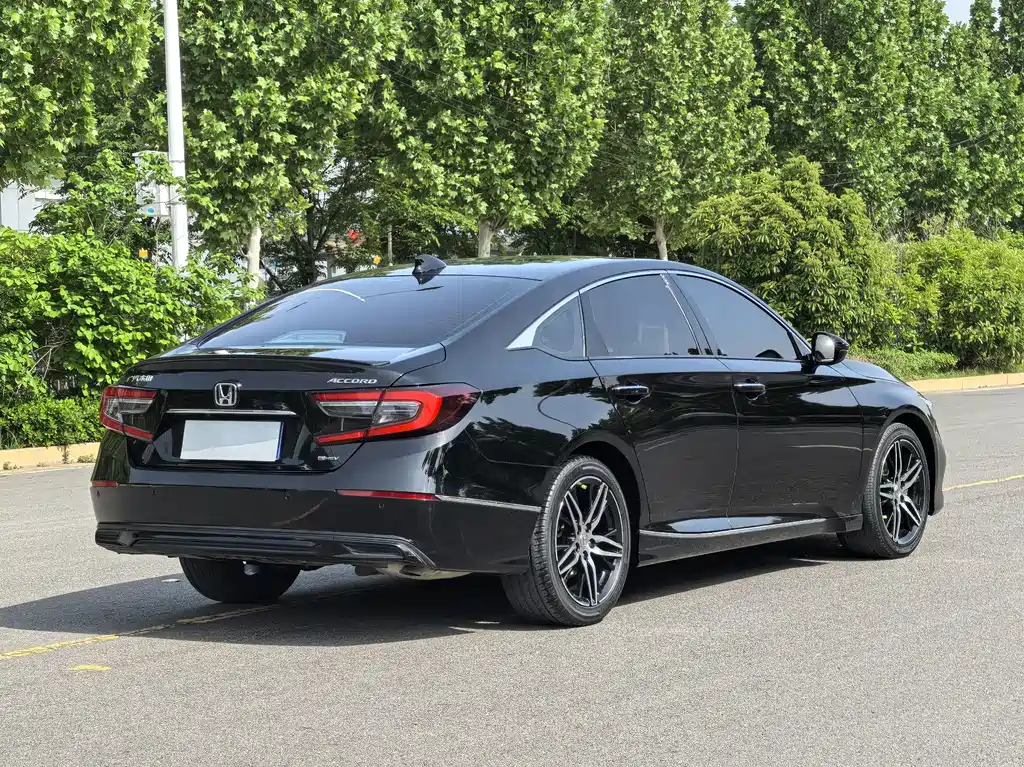 Honda Accord 2023 — фото 12