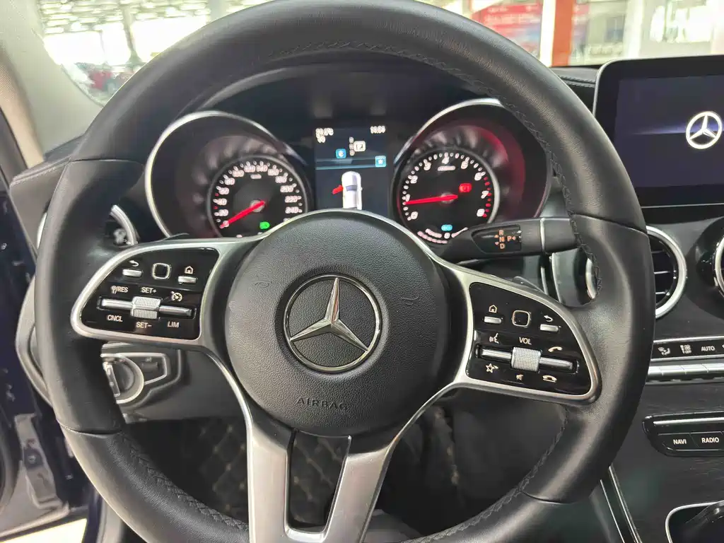 Mercedes-Benz C-Class 2019 — фото 16