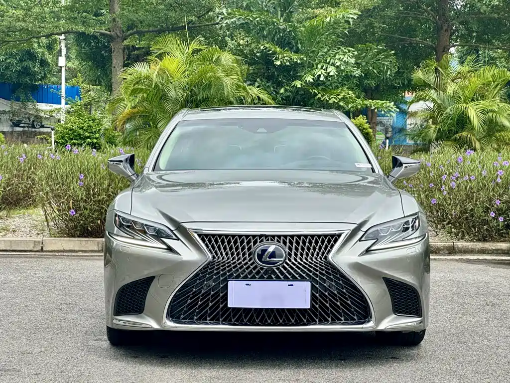 Lexus LS 2019 — фото 2