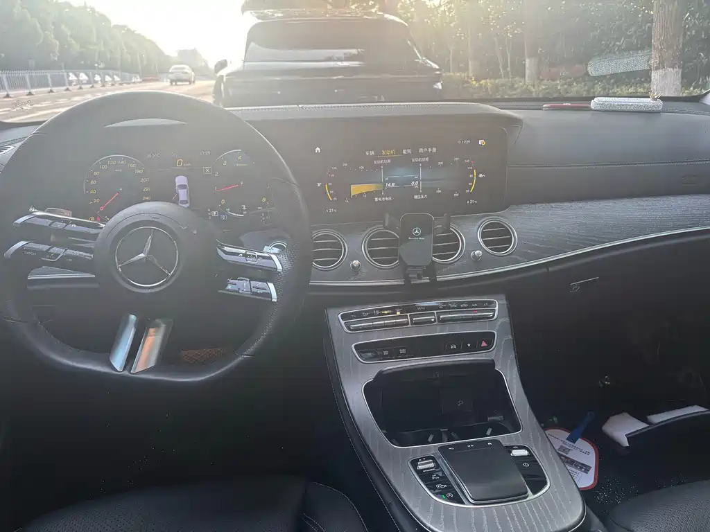 Mercedes-Benz E-Class 2021