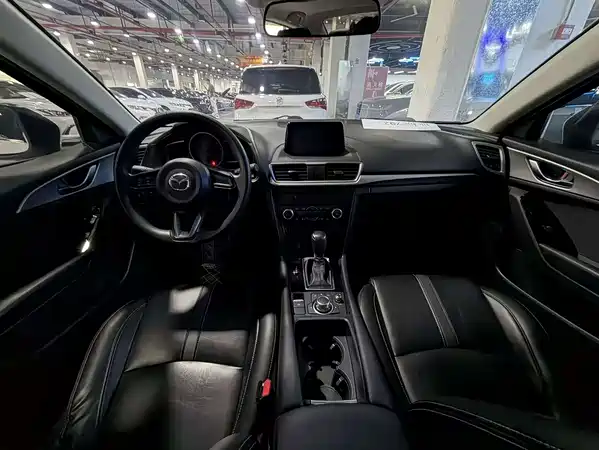 Mazda 3 Axela 2019