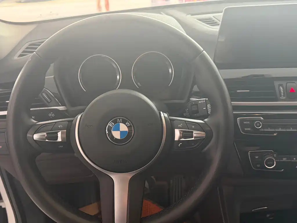 BMW X1 2022 — фото 9