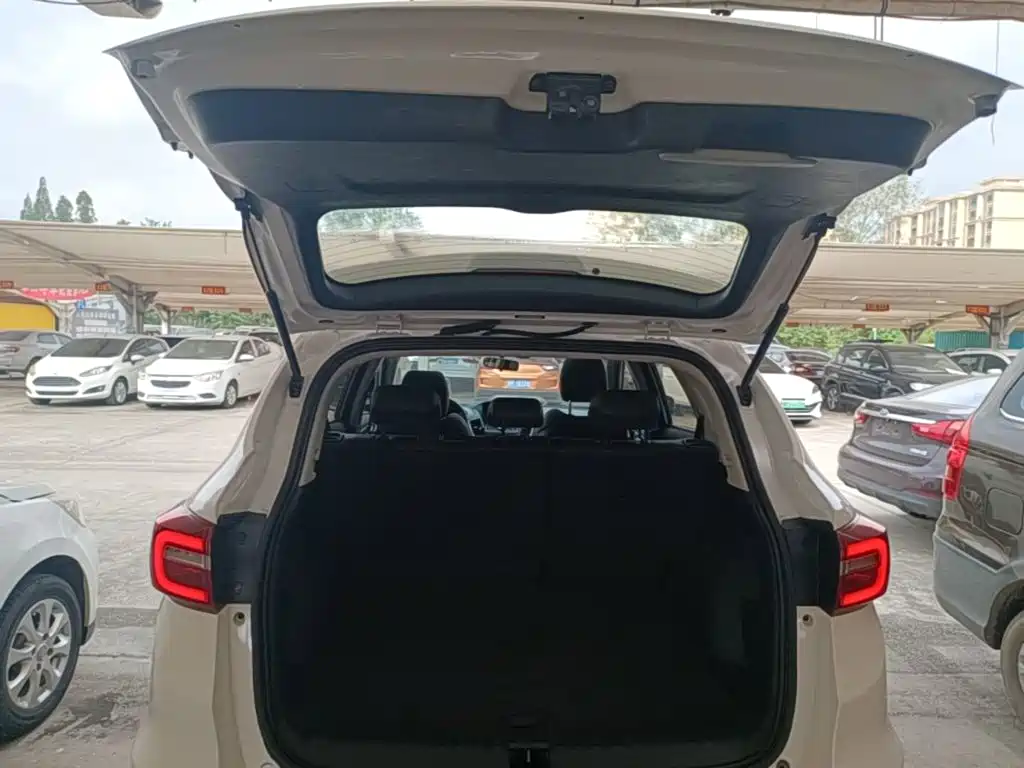Dongfeng Fengshen AX7 2018 — фото 19