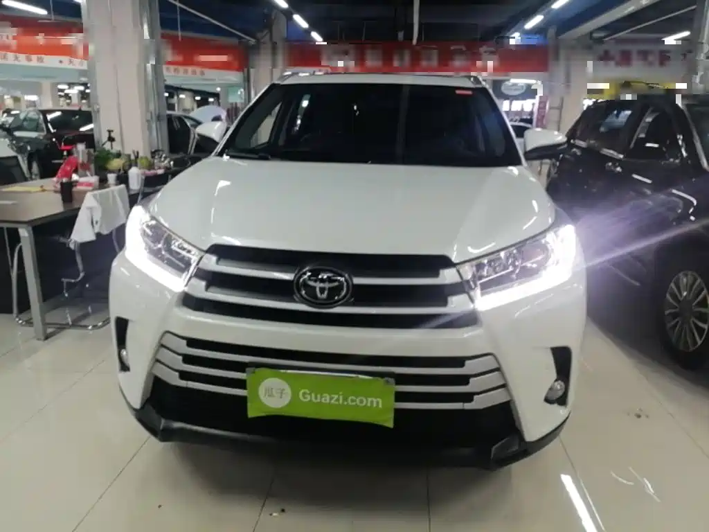 Toyota Highlander 2019 — фото 3