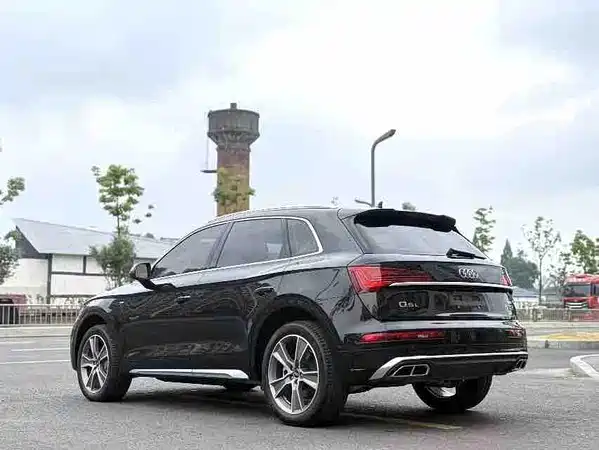 Audi Q5L 2023