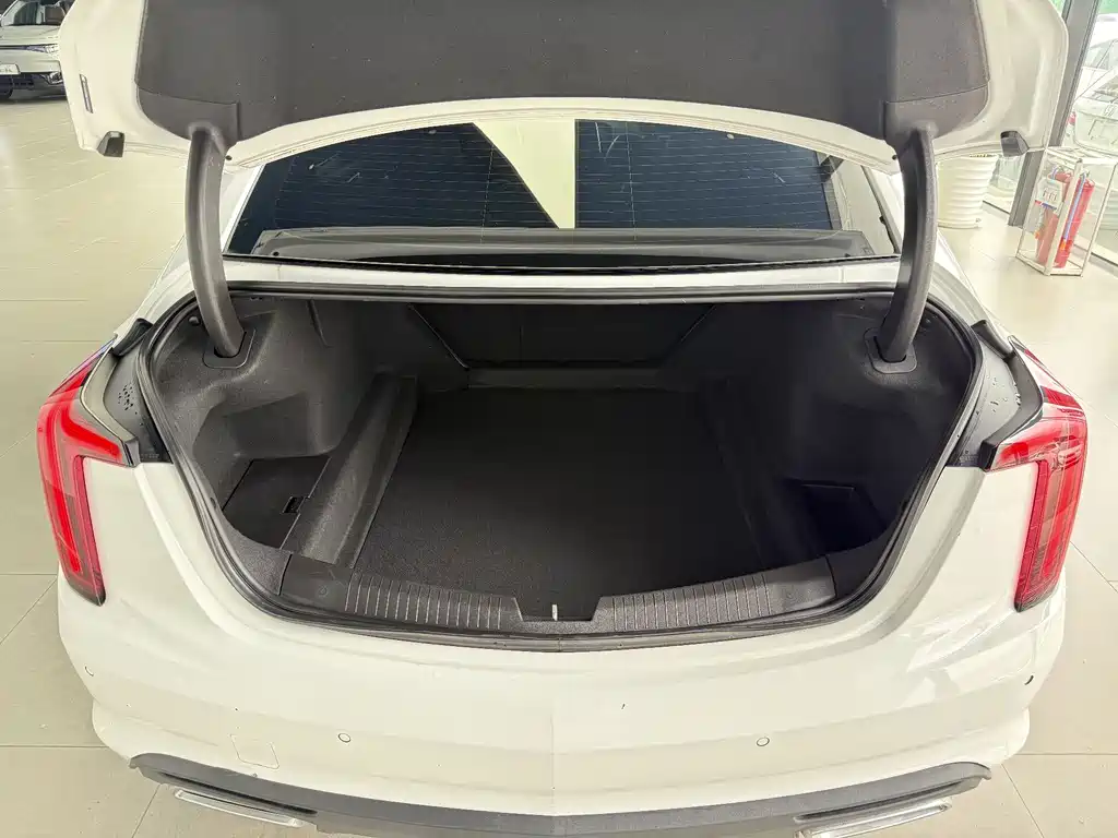 Cadillac CT5 2021 — фото 15