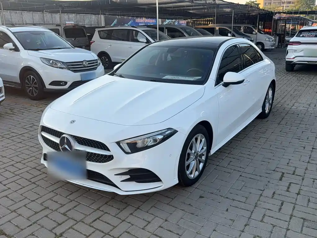 Mercedes-Benz A-Class 2019 — фото 1