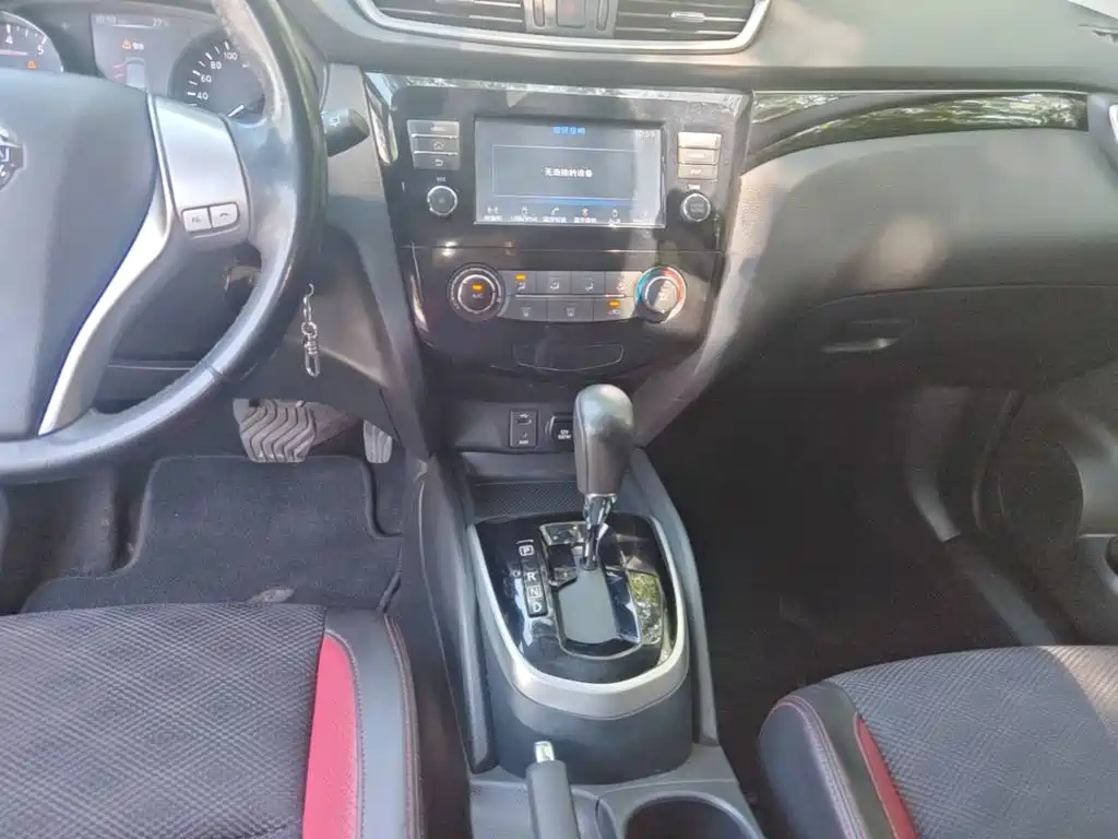 Nissan Qashqai 2018 — фото 10